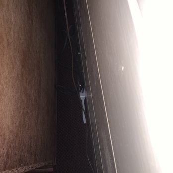 Stonehurst Manor - Cleaning crew leaves used garbage in room - Hotels Near Me - North Conway, New Hampshire