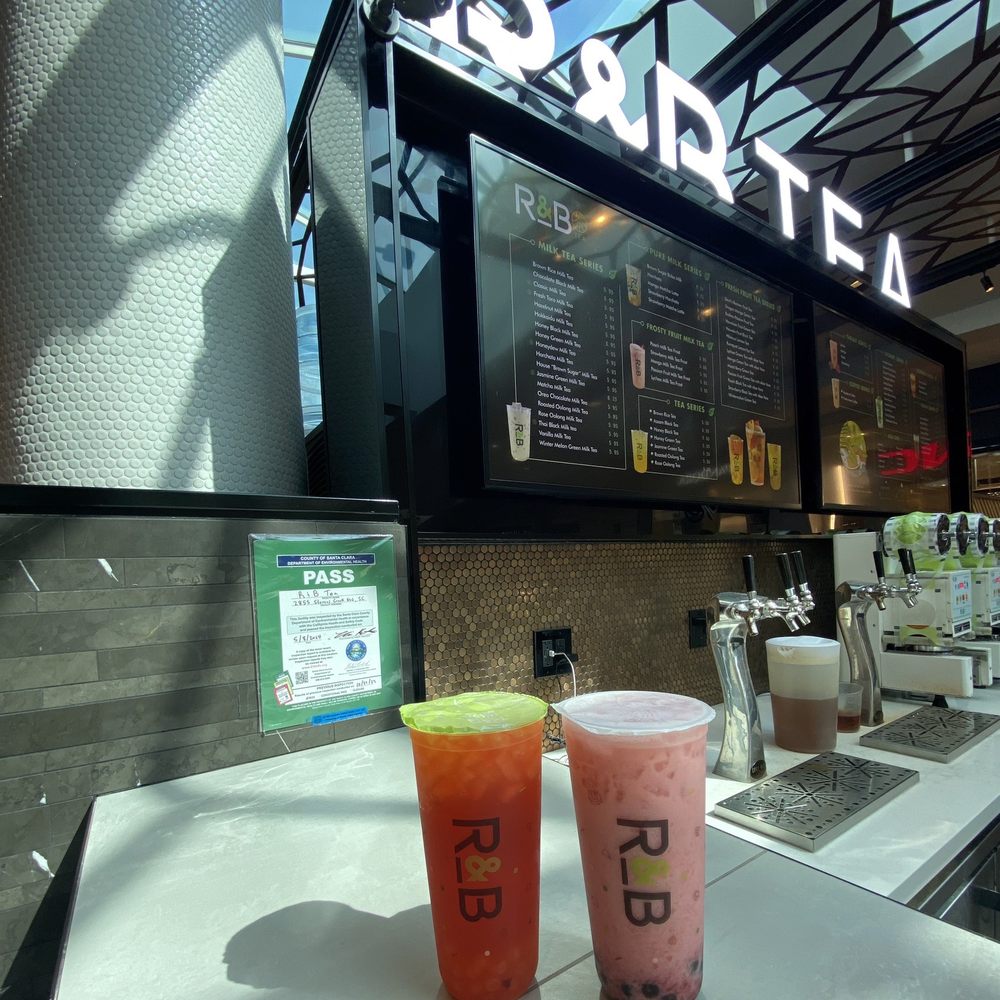 Dragon Mango Green Tea & Strawberry Horchata Dragon Mango Green Tea & Strawberry Horchata