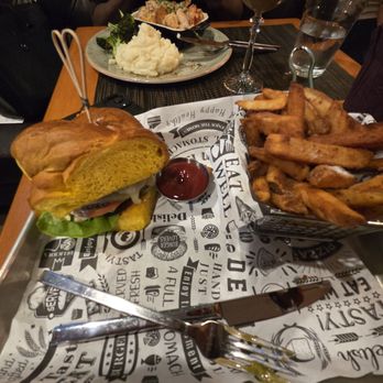 Murray’s Tavern - Double smashburger and salt and vinegar fries - Bars Near Me - Revere, Massachusetts Murray’s Tavern - Double smashburger and salt and vinegar fries - Bars Near Me - Revere, Massachusetts
