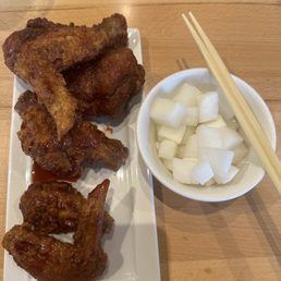 Spicy drums and legs, radish side Spicy drums and legs, radish side