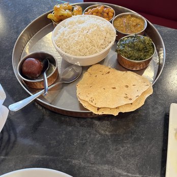 Yak & Yeti Himalayan Cuisine - Himalayan/Nepalese Near Me - Evansville, Indiana