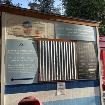 Matt's BBQ - Order at the kiosk or window - Food Trucks Near Me - Portland, Oregon