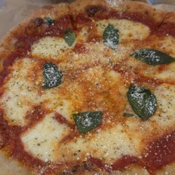 North Italia - Margherita Flatbread - Italian Near Me - Birmingham, Alabama North Italia - Margherita Flatbread - Italian Near Me - Birmingham, Alabama