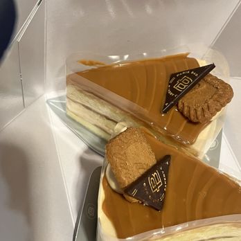 Paris Baguette - Biscoff Cookie Butter Layer Cake slice - Bakeries Near Me - Towson, Maryland