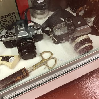 Remember Yesteryears - Cameras - Antiques Near Me - Oakdale, New York