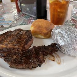 McLin's Restaurant - Sirloin with baked potato and dinner roll