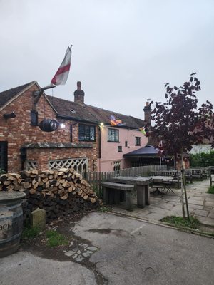 The Royal Standard of England by null