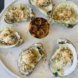 Lucky Lou’s Raw Bar - Grilled oysters
