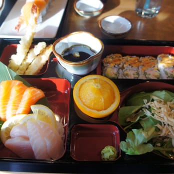 Washoku Bistro - Sashimi & roll bento ($15.90) - Japanese Near Me - Edmonton, Alberta Washoku Bistro - Sashimi & roll bento ($15.90) - Japanese Near Me - Edmonton, Alberta