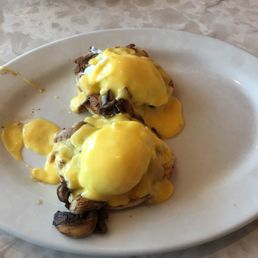 Eggs Wellington