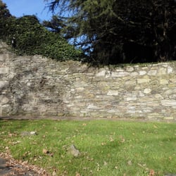 Pazo Do Monte - El acceso a la finca donde se encuentra. Por desgracia tuve que parar ahi, cierra los lunes.