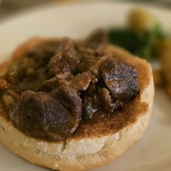 Sally Lunn's Historic Eating House - Steak and Mushroom Trencher