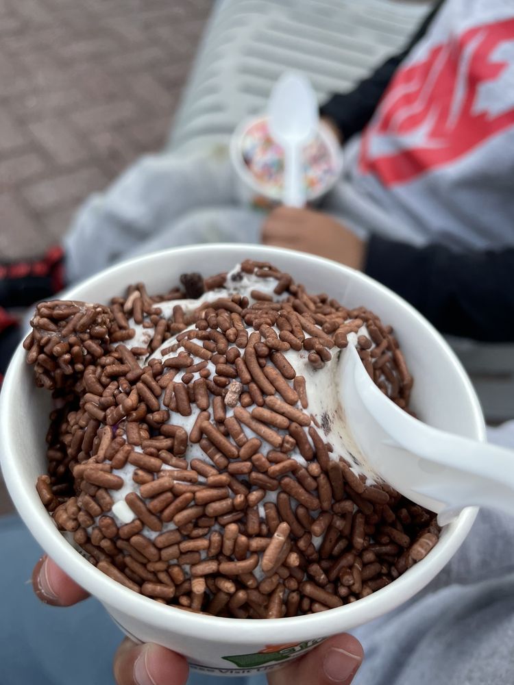 CRAZEES Updated October 2024 39 Photos & 62 Reviews 2 W River Rd