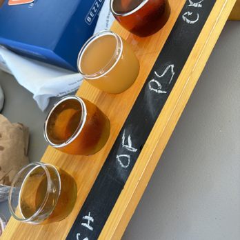 Lone Eagle Brewing - flight - summer honey, oktoberfest, plucky sour, cacklin jack - Breweries Near Me - Flemington, New Jersey