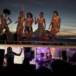 Aqua Zone - Sunset Boat Party