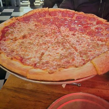 Sizzle Pie - We had this pizza - Pizza Near Me - Portland, Oregon Sizzle Pie - We had this pizza - Pizza Near Me - Portland, Oregon