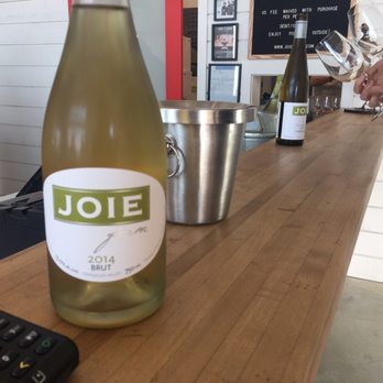 Joie Farm Winery - Tasting Room - Wine Tasting Room Near Me - Naramata, British Columbia Joie Farm Winery - Tasting Room - Wine Tasting Room Near Me - Naramata, British Columbia