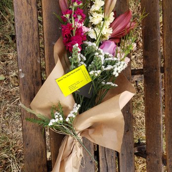 Above The Stem - Florists Near Me - Redlands, California