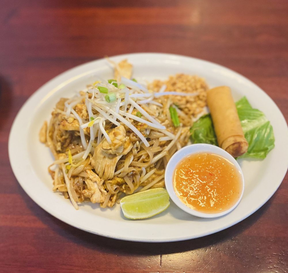 Baitong Thai & Sushi Restaurant