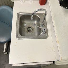 Unsterilized sink Open doors no privacy. Unsterilized sink Open doors no privacy.