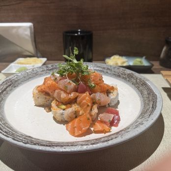 Tenno Sushi - Hungry roll - Japanese Near Me - Los Angeles, California Tenno Sushi - Hungry roll - Japanese Near Me - Los Angeles, California