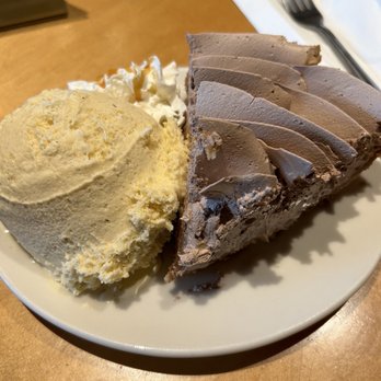 Mia's Bakery - Chocolate Cream pie a la mode - Bakeries Near Me - Brooklyn, New York