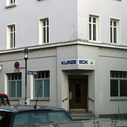 Kurzes Eck - Das Kurze Eck, von der Straßenseite gegeüner fotografiert