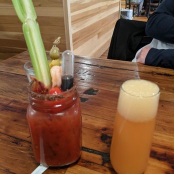 Egg Harbor Café - bloody and mimosa - Breakfast & Brunch Near Me - Hinsdale, Illinois