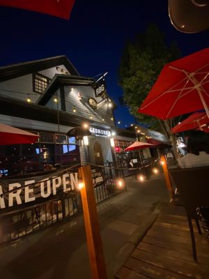 Redmond's Bar & Grill by null