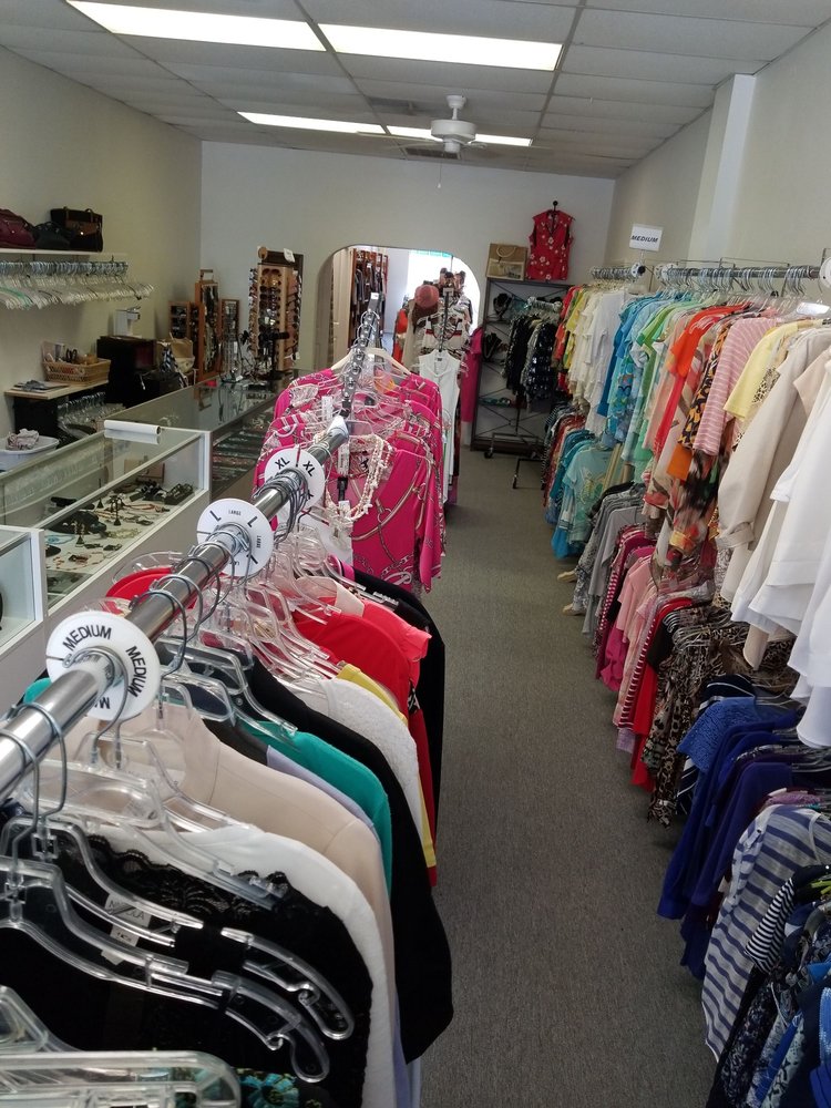 FIFI’S - Updated May 2024 - 15 Reviews - 212 W Miami, Venice, Florida