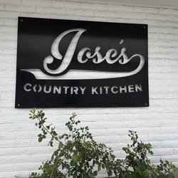 Jose's Country Kitchen - Front of the restaurant