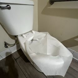 Sun Clinical Laboratories - Missing seat for patients
