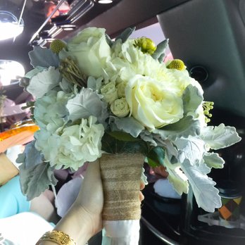 Joyce Wedding Services - Bouquet - Wedding Planning Near Me - Richmond Hill, Ontario