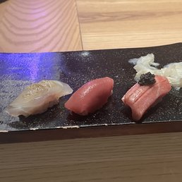 Assorted nigiri Assorted nigiri