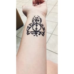 Simmy's Eyebrow & More - I also got my first henna here!!! I pulled up a picture on Pinterest and she did it!!