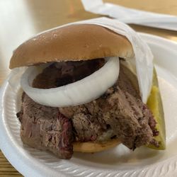 Lost Texan Cafe - Sliced brisket sandwich