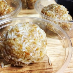 Berkeley Student Food Collective - Raw vegan coconut macaroons