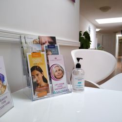 Wilderman Medical Cosmetic Clinic - Reception - Waiting area with fliers