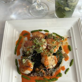 Harvest Kitchen - Seared scallops and quinoa - New American Near Me - New York, New York Harvest Kitchen - Seared scallops and quinoa - New American Near Me - New York, New York