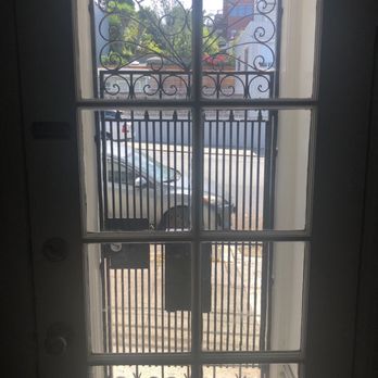 Gilberto Arellano Windows - Front door glass panel (after) - Windows Installation Near Me - San Francisco, California Gilberto Arellano Windows - Front door glass panel (after) - Windows Installation Near Me - San Francisco, California