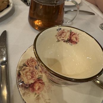 The Drake Oak Brook, Autograph Collection - Tea time - Hotels Near Me - Oak Brook, Illinois The Drake Oak Brook, Autograph Collection - Tea time - Hotels Near Me - Oak Brook, Illinois