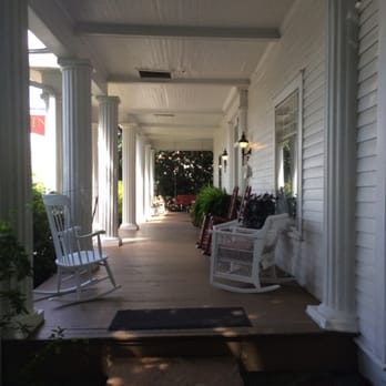 The Veranda Historic Inn - Hotels Near Me - Senoia, Georgia The Veranda Historic Inn - Hotels Near Me - Senoia, Georgia