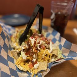 Famous Dave's Bar-B-Que - Happy hour nachos