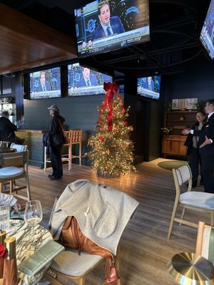 Meeting at Market by null