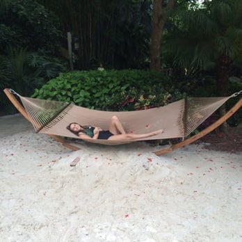 Discovery Cove - Relaxing hammocks throughout the park - Amusement Parks Near Me - Orlando, Florida Discovery Cove - Relaxing hammocks throughout the park - Amusement Parks Near Me - Orlando, Florida