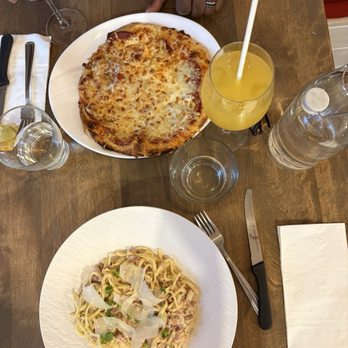 La Pizz - Pepperoni pizza and carbonara - Italian Near Me - Quebec City, Quebec La Pizz - Pepperoni pizza and carbonara - Italian Near Me - Quebec City, Quebec