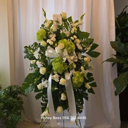 Honey Beez Flowers & Gifts