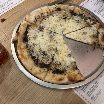 Mamma Eatery - Truffle Pizza - Italian Near Me - Davis, California Mamma Eatery - Truffle Pizza - Italian Near Me - Davis, California