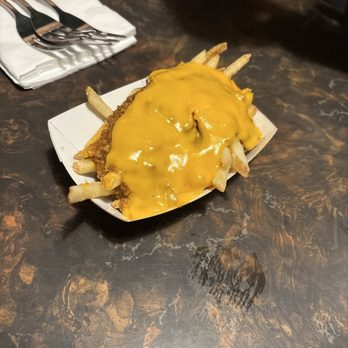 Green Dot Stables - Chili cheese fries - Bars Near Me - Detroit, Michigan