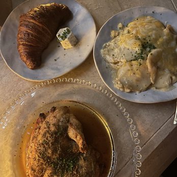 Starlite - croissant, scalloped potatoes, au jus chicken - Cocktail Bars Near Me - San Diego, California Starlite - croissant, scalloped potatoes, au jus chicken - Cocktail Bars Near Me - San Diego, California
